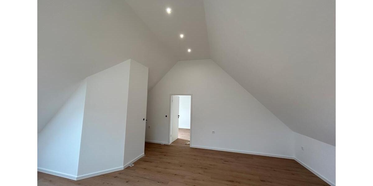 Maisonettenwohnung Bad Neustadt an der Saale - 5 Zimmer, 151 m&sup2;, 1.480&euro; | Angebot:26525646
