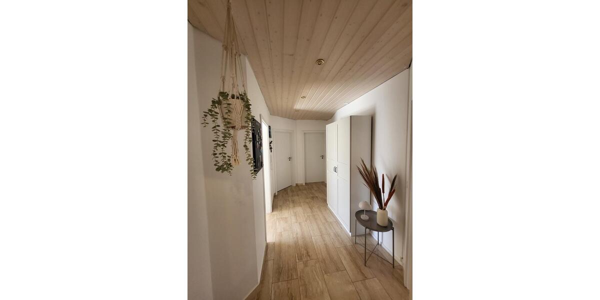 Etagenwohnung Langerringen - 5 Zimmer, 95 m&sup2;, 1.120&euro; | Angebot:26022273