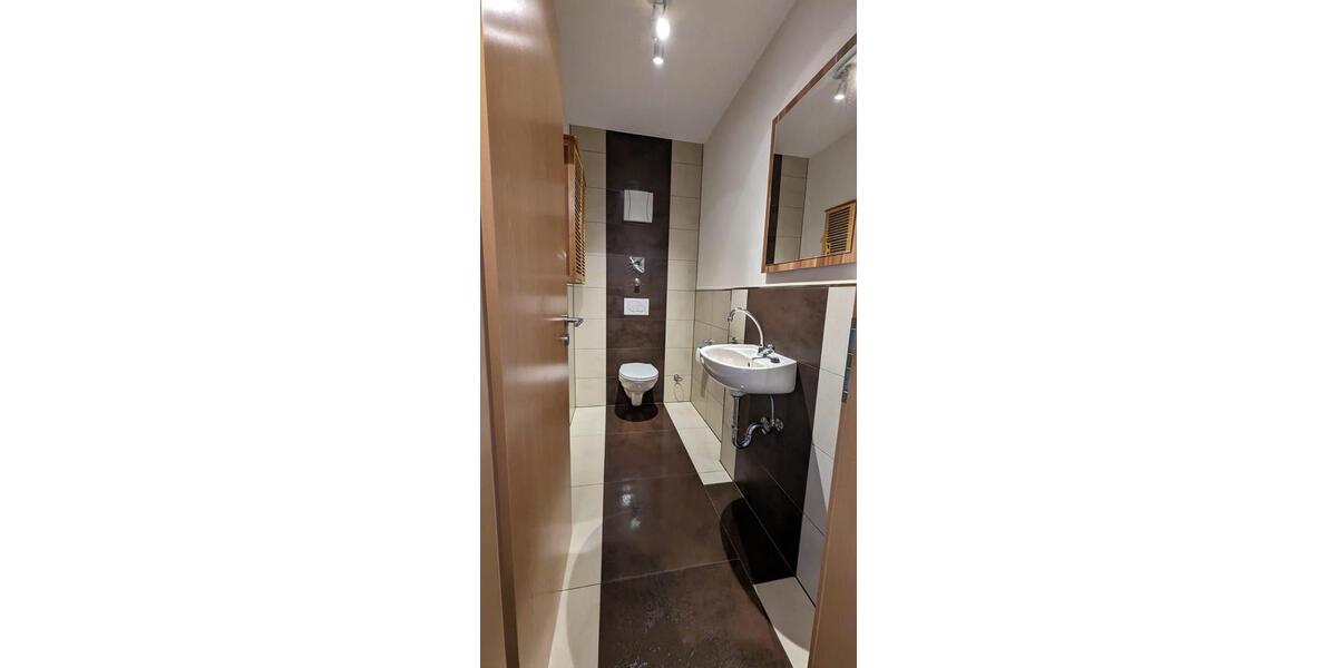 Erdgeschoßwohnung Newel - 2.5 Zimmer, 77 m&sup2;, 1.200&euro; | Angebot:24831980