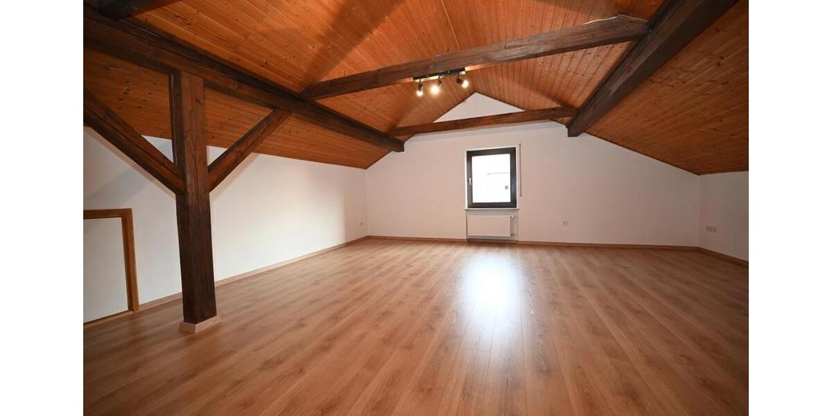 Herrliches Zuhause für die große Familie - sofort verfügbar! Renoviertes Einfamilienhaus in gefragter Lage 6 zimmer