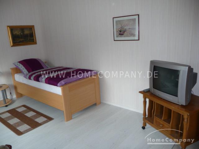 1 Zi.Whg., möbliert, EG, in einem Mehrfamilienhaus. zimmer