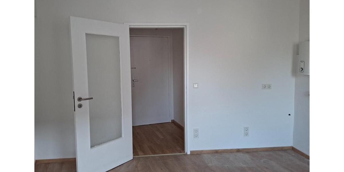Etagenwohnung Saarbrücken West - 1 Zimmer, 45 m&sup2;, 410&euro; | Angebot:25833115