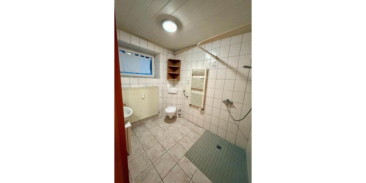 Erdgeschoßwohnung Gunzenhausen - 3.5 Zimmer, 123 m&sup2;, 860&euro; | Angebot:26432492