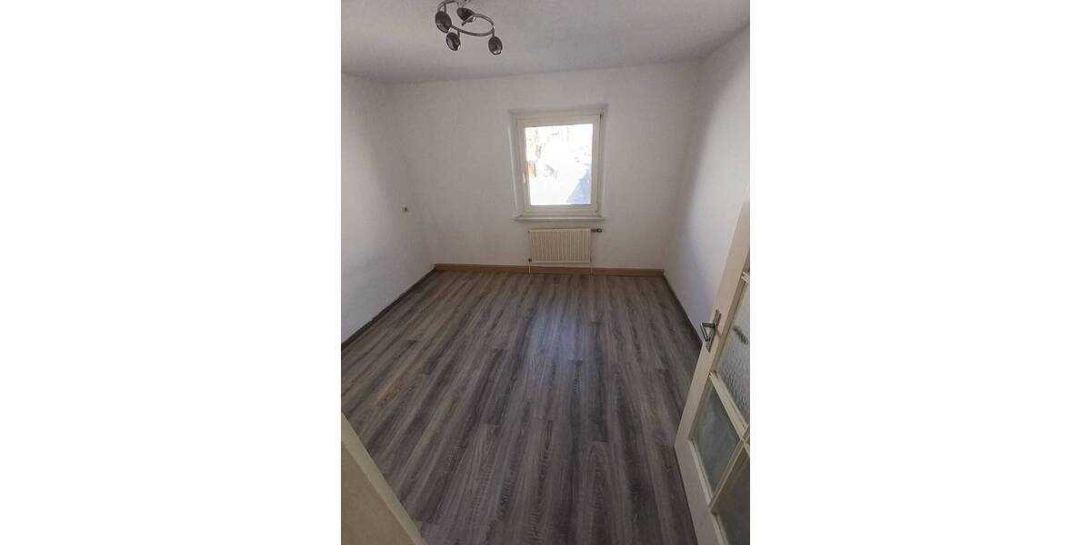 Etagenwohnung Tirschenreuth - 2 Zimmer, 50 m&sup2;, 405&euro; | Angebot:26450078