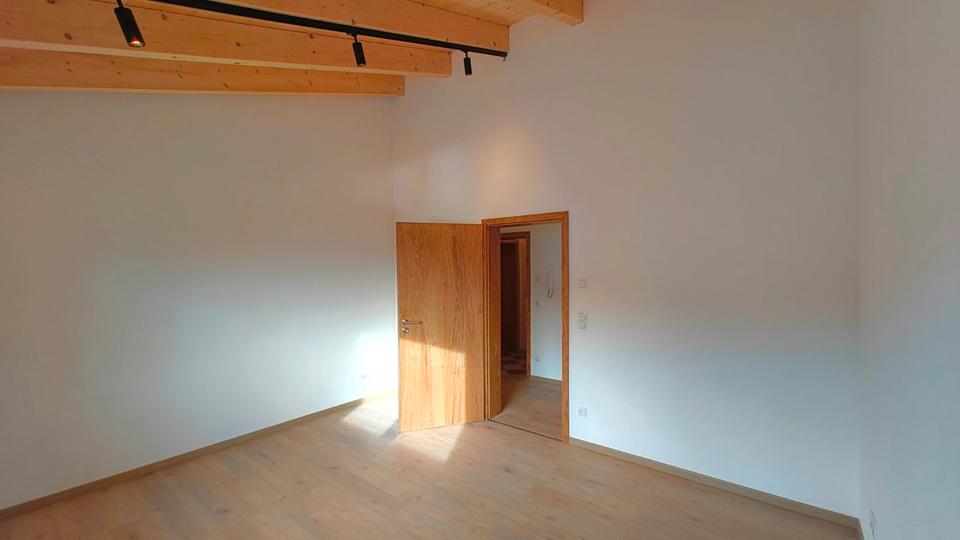 Etagenwohnung Tüßling - 2 Zimmer, 53 m&sup2;, 870&euro; | Angebot:25978834