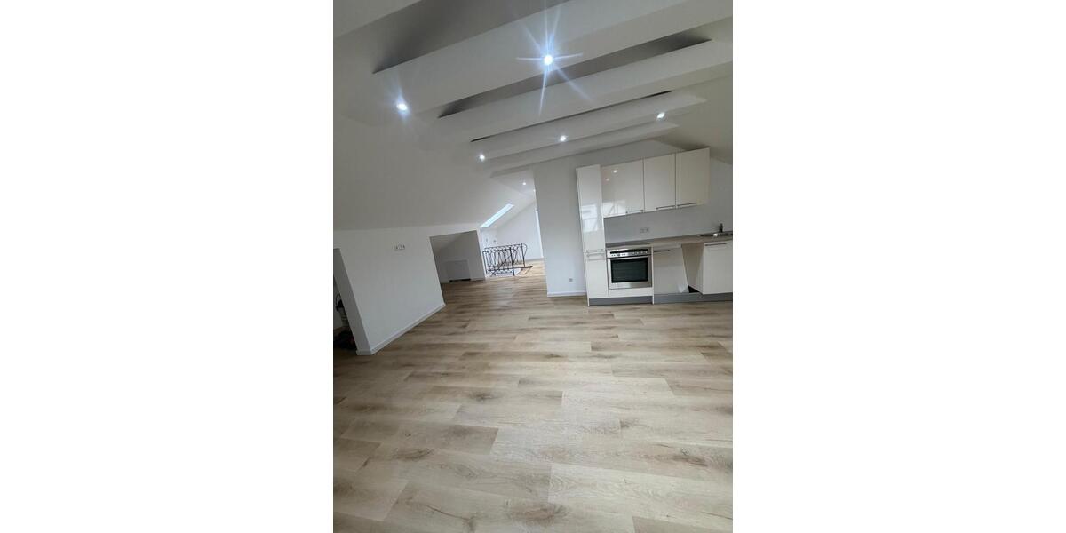 Erdgeschoßwohnung Denkendorf - 3 Zimmer, 85 m&sup2;, 1.200&euro; | Angebot:25973914