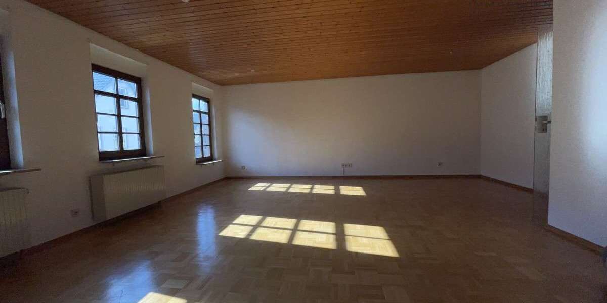 Etagenwohnung Geislingen - 3 Zimmer, 100 m&sup2;, 700&euro; | Angebot:27197145