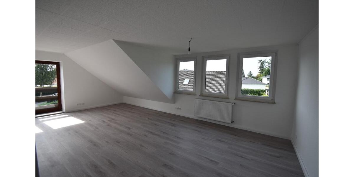 Dachgeschoßwohnung Barmstedt - 3 Zimmer, 64 m&sup2;, 930&euro; | Angebot:26652142