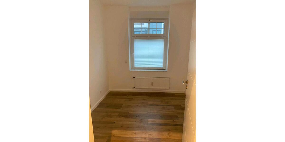 Erdgeschoßwohnung Düsseldorf Stadtbezirk 8 - 3 Zimmer, 80 m&sup2;, 1.585&euro; | Angebot:24740040