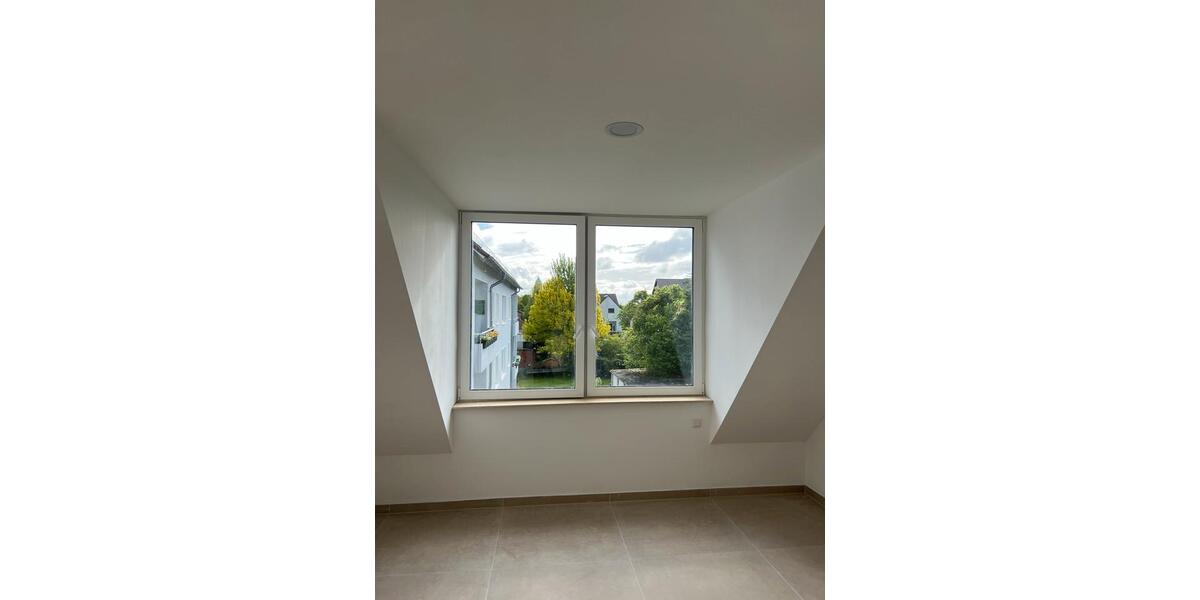 Dachgeschoßwohnung Gehrden - 4 Zimmer, 128 m&sup2;, 2.250&euro; | Angebot:26670630