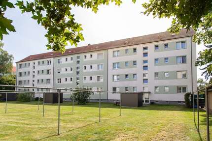 Wohnung Groitzsch - 3 Zimmer, 70 m&sup2;, 440&euro; | Angebot:25832794