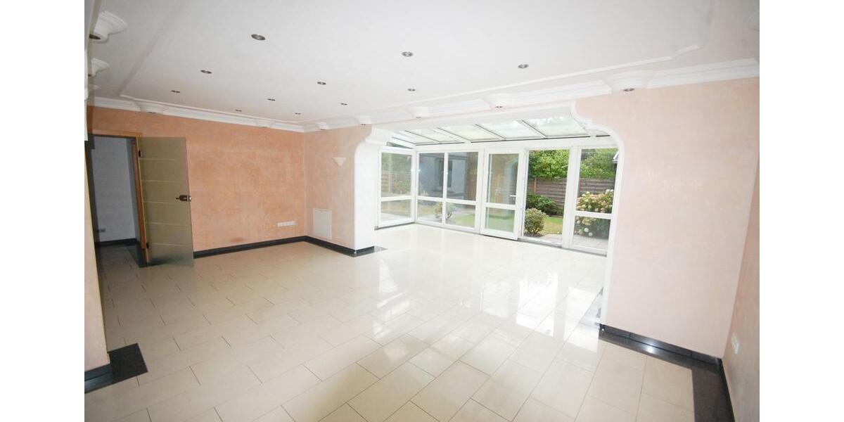 Einfamilienhaus Hillerse - 6 Zimmer, 260 m&sup2;, 1.200&euro; | Angebot:24864955