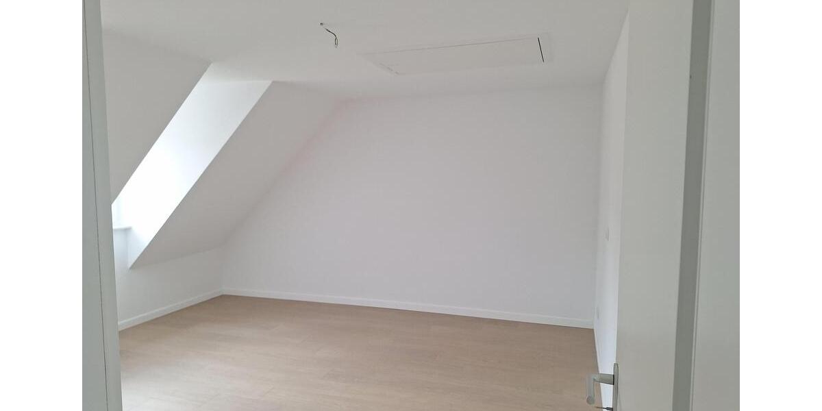Dachgeschoßwohnung Kappeln - 2 Zimmer, 61 m&sup2;, 735&euro; | Angebot:26365501