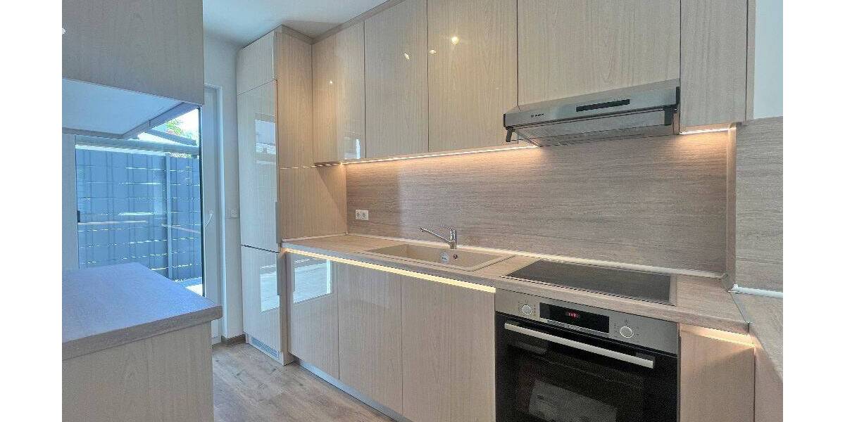 Reihenmittelhaus Hamburg Rahlstedt - 4 Zimmer, 115 m&sup2;, 2.700&euro; | Angebot:26733433