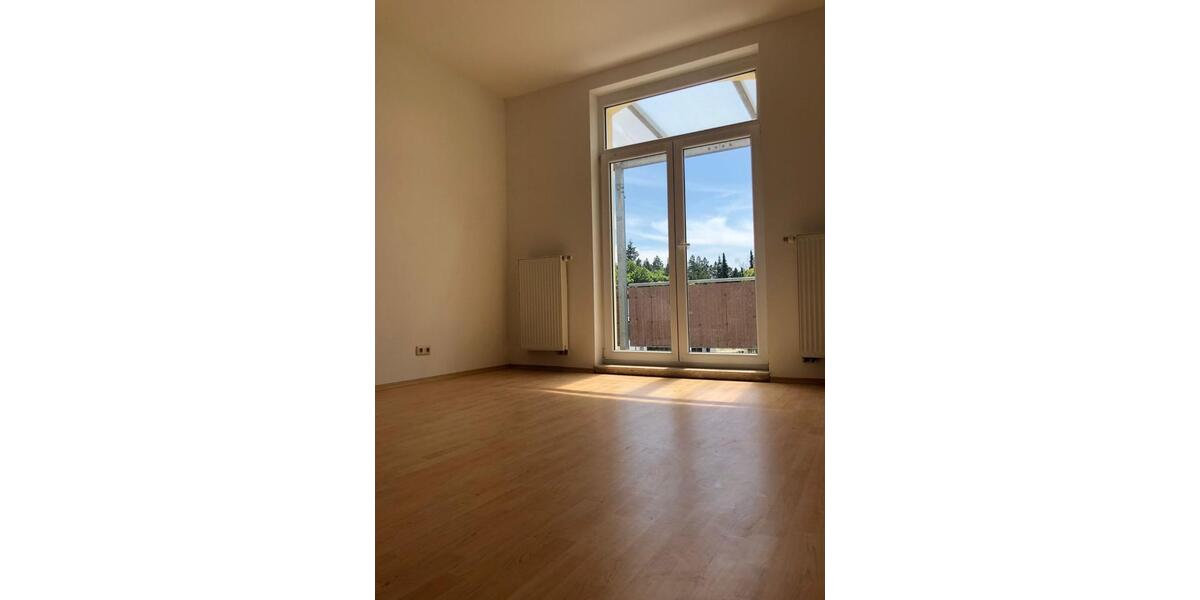 Etagenwohnung Apolda - 4 Zimmer, 98 m&sup2;, 870&euro; | Angebot:24672572