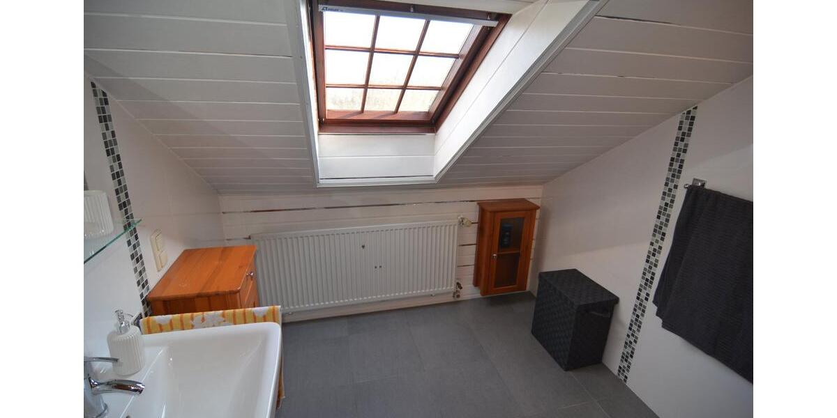 Wohnen auf Zeit Biberbach - 4 Zimmer, 60&euro; | Angebot:22865107