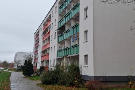 Wohnung Schwerin Mueß - 3 Zimmer, 57 m&sup2;, 350&euro; | Angebot:26265853
