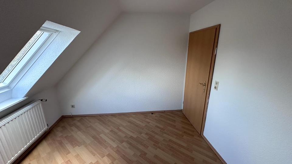 Dachgeschoßwohnung Geestland - 3 Zimmer, 110 m&sup2;, 690&euro; | Angebot:26039704