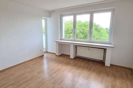 Wohnung Gelsenkirchen Neustadt - 2.5 Zimmer, 57 m&sup2;, 410&euro; | Angebot:27200511