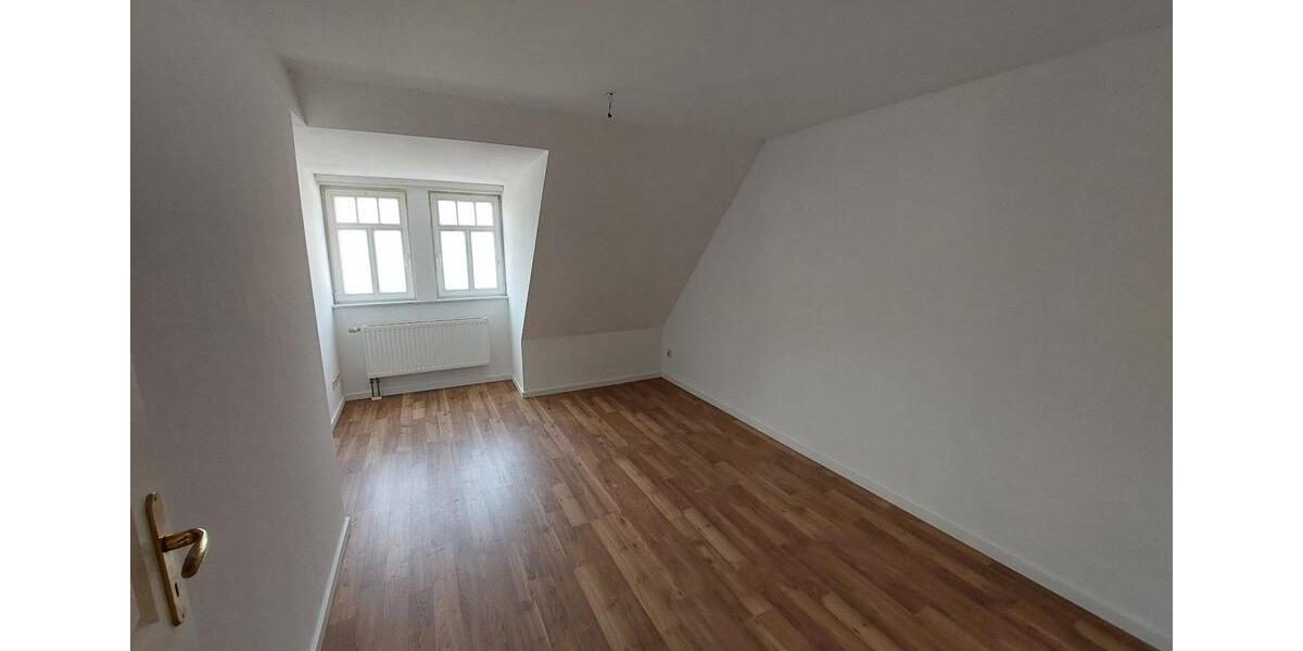 Etagenwohnung Roßwein - 3 Zimmer, 65 m&sup2;, 325&euro; | Angebot:19263247