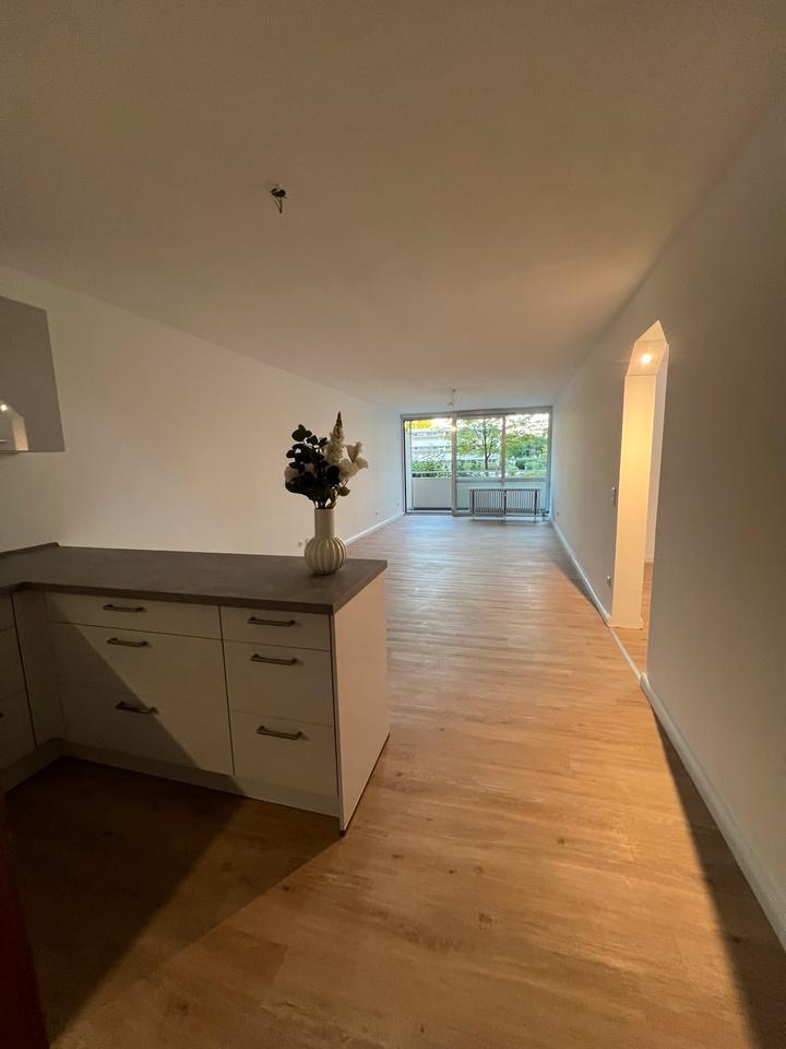 Mietwohnung - Helle, großgeschnittene, moderne Wohnung