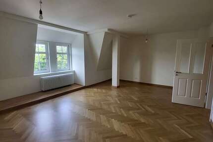 Wohnung zum Mieten in Werdau 699 € 113 m²