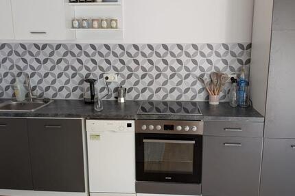 Studis aufgepasst: 3er-WG im Grünen ca. 500 € pro Person 4 zimmer