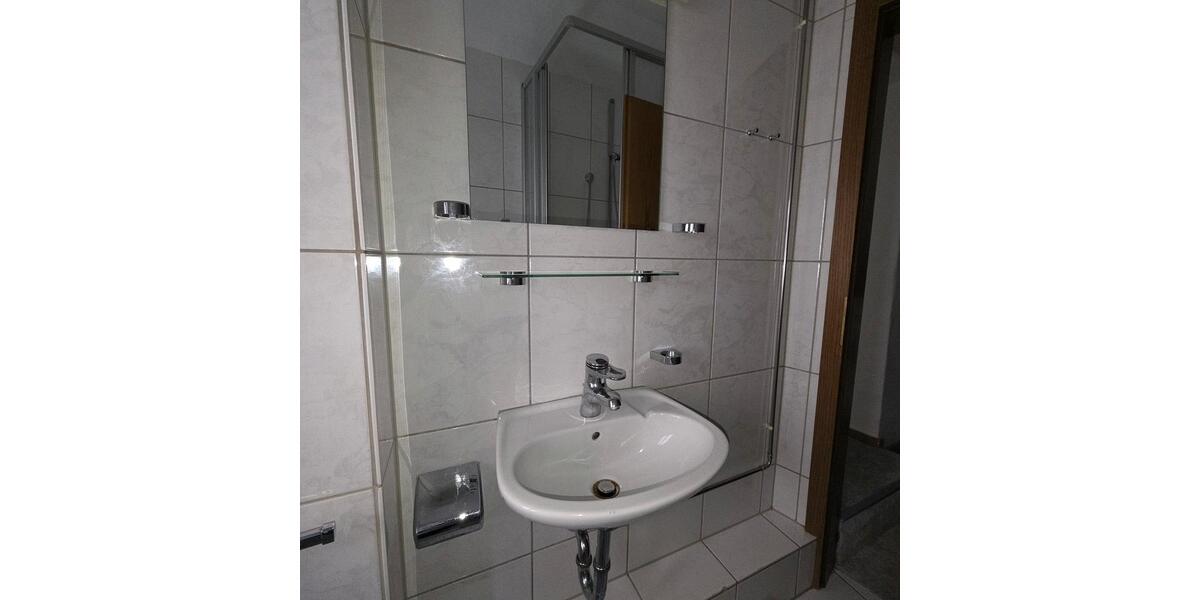 Etagenwohnung Ottweiler - 1 Zimmer, 30 m&sup2;, 300&euro; | Angebot:25975906
