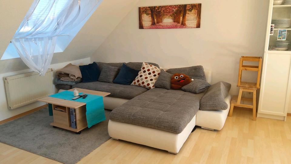 Dachgeschoßwohnung Penzing - 3 Zimmer, 70 m&sup2;, 690&euro; | Angebot:26704309
