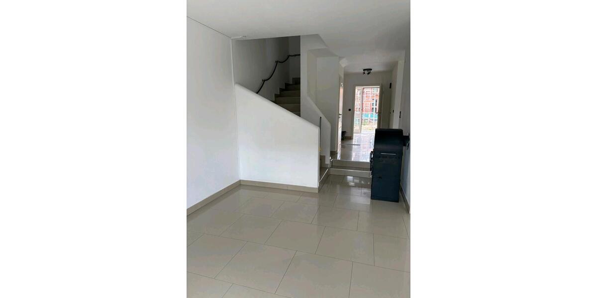 Erdgeschoßwohnung Ingolstadt Münchener Straße - 2 Zimmer, 200 m&sup2;, 1.850&euro; | Angebot:26580901