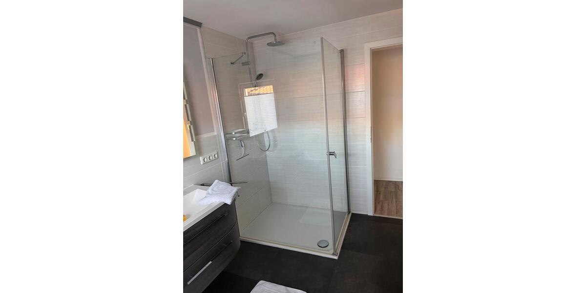 4 Zimmer Wohnung, möbliert, wohnen auf Zeit 4 zimmer