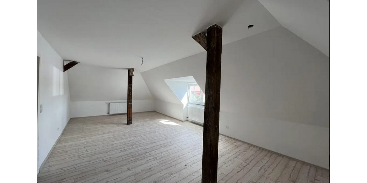 Etagenwohnung Lage - 1 Zimmer, 90 m&sup2;, 450&euro; | Angebot:25869910