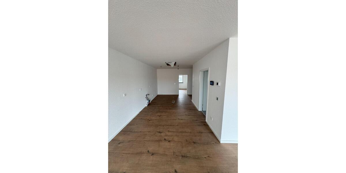 Etagenwohnung Burgrieden - 3 Zimmer, 72 m&sup2;, 930&euro; | Angebot:25049699
