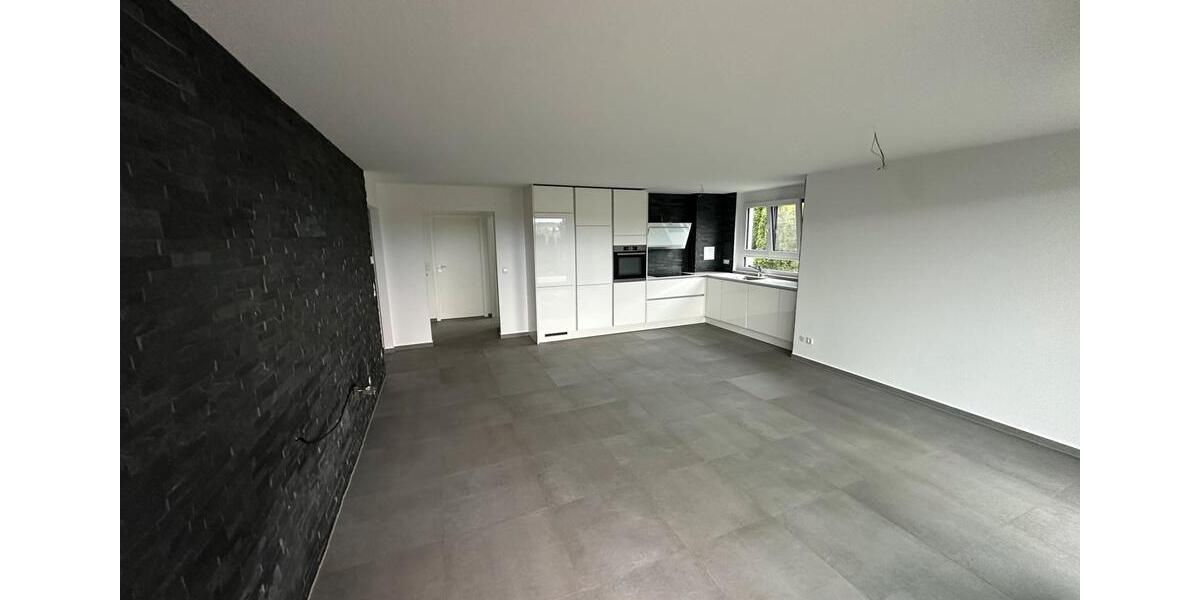 Erdgeschoßwohnung Ebersbach an der Fils - 3.5 Zimmer, 84 m&sup2;, 1.450&euro; | Angebot:24775290