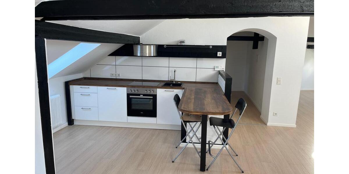 Erstbezug nach Modernisierung: Charmante 1-Zimmer-Dachgeschosswohnung mit EBK 1 zimmer