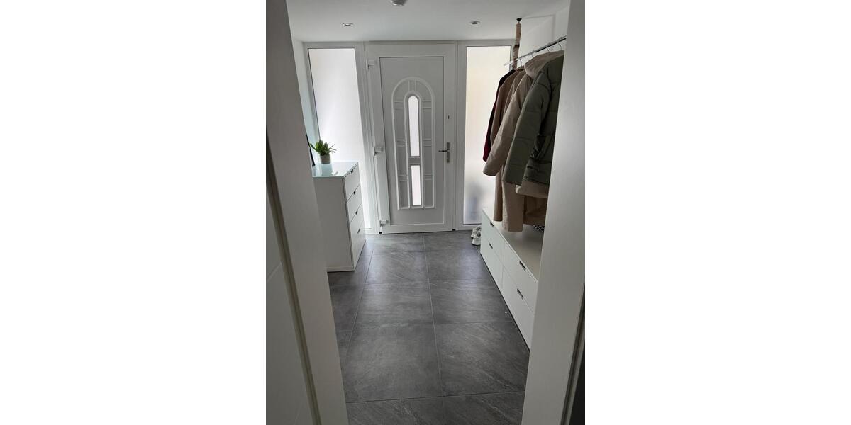 Erdgeschoßwohnung Emskirchen - 3.5 Zimmer, 95 m&sup2;, 1.000&euro; | Angebot:25886306