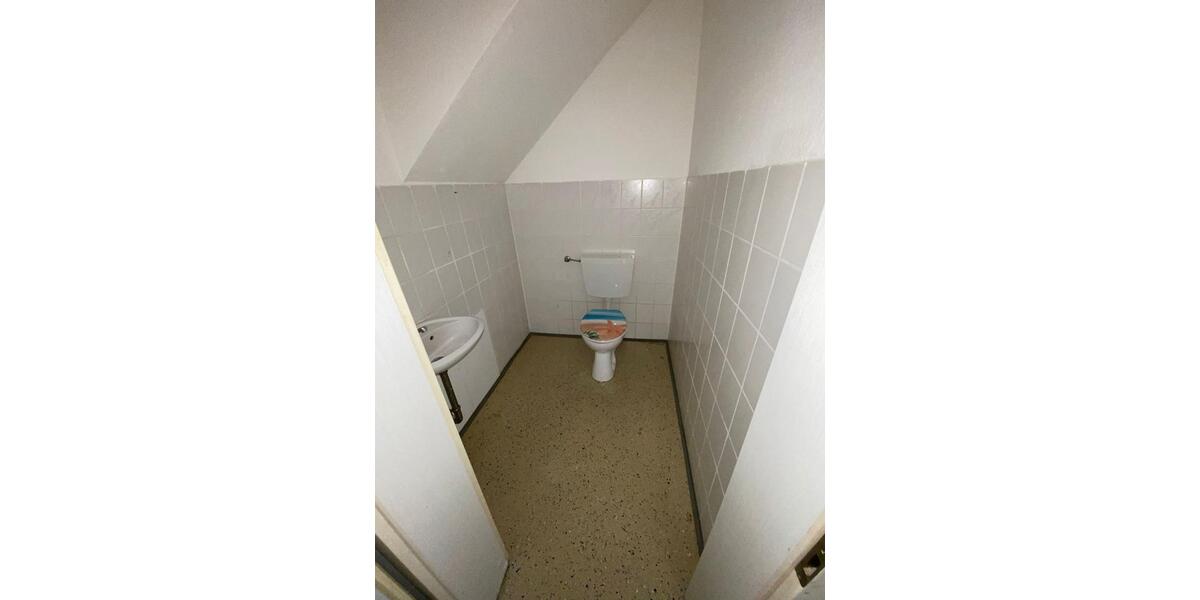 Etagenwohnung Neustadt bei Coburg - 4 Zimmer, 110 m&sup2;, 600&euro; | Angebot:23315067