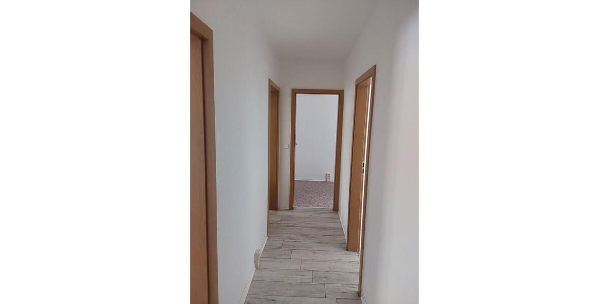 Etagenwohnung Burgstädt - 3 Zimmer, 57 m&sup2;, 350&euro; | Angebot:24729935