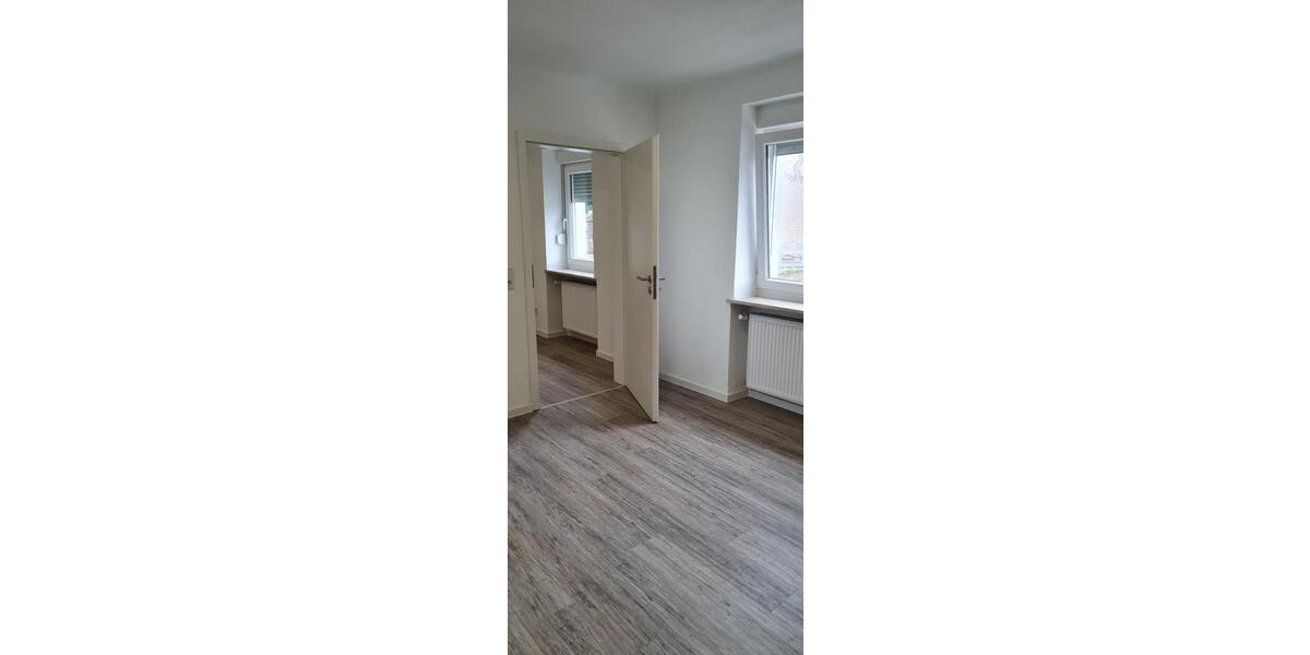 Etagenwohnung Saarbrücken Bischmisheim - 5 Zimmer, 80 m&sup2;, 799&euro; | Angebot:25940771