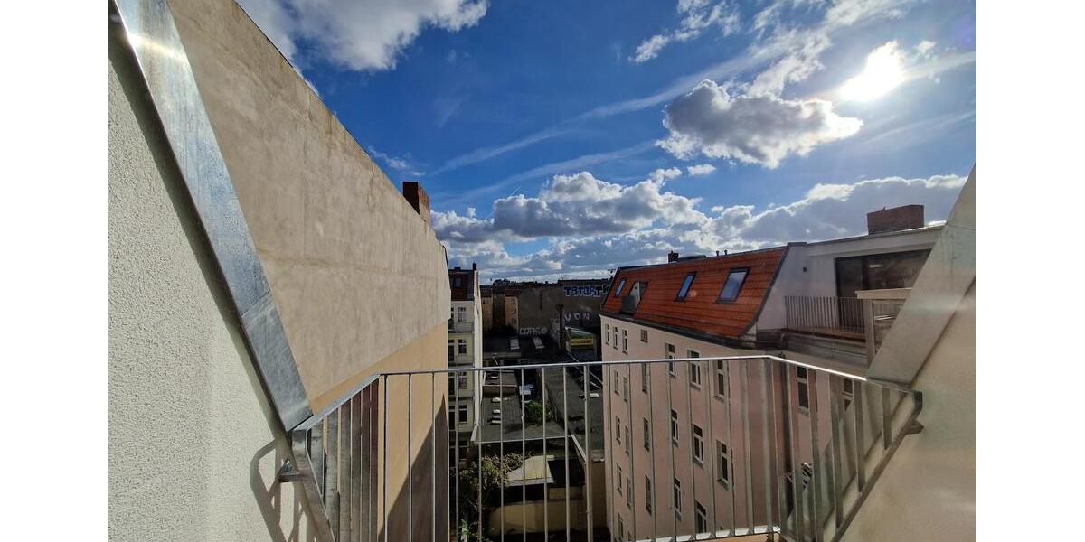 Dachgeschoßwohnung Berlin Mitte - 3 Zimmer, 89 m&sup2;, 1.639&euro; | Angebot:23397972