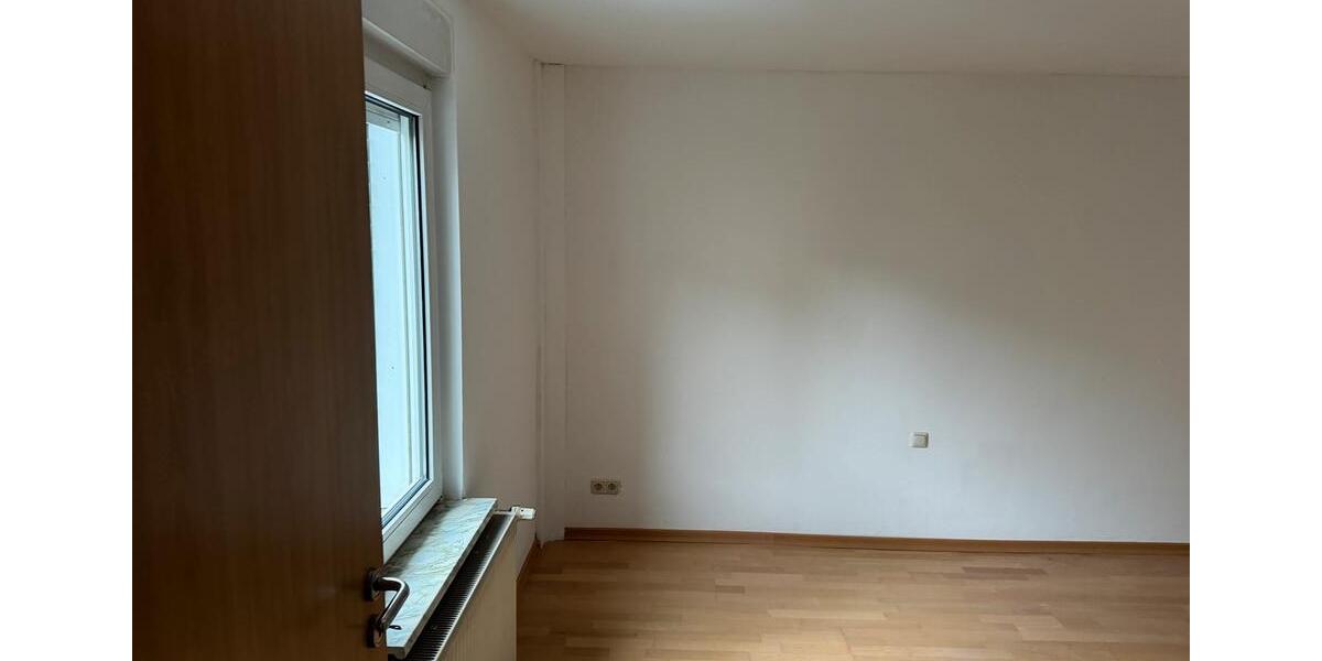 Etagenwohnung Siegen Eiserfeld - 3 Zimmer, 70 m&sup2;, 850&euro; | Angebot:25979591
