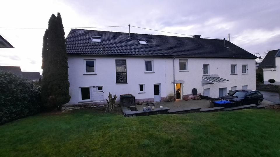 Etagenwohnung Großlittgen - 6 Zimmer, 160 m&sup2;, 1.300&euro; | Angebot:25638113