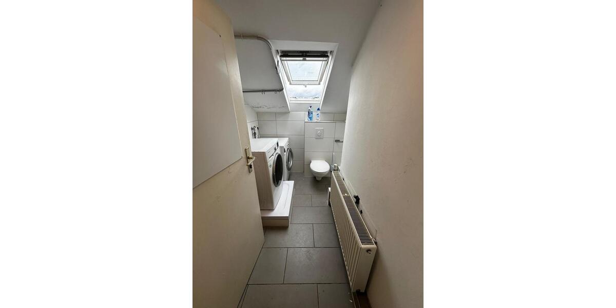 Etagenwohnung Stuttgart Stuttgart-Mitte - 1 Zimmer, 90 m&sup2;, 570&euro; | Angebot:25900840