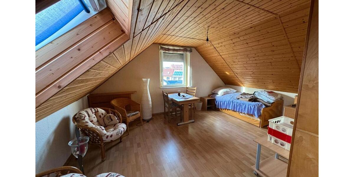 Maisonette-Wohnung in EFH mit Garten u. Nebengebäude 4 zimmer