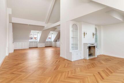 Spektakuläre, lichte Altbaumaisonette mit stilvollem Ambiente und Dachterrassen 4 zimmer
