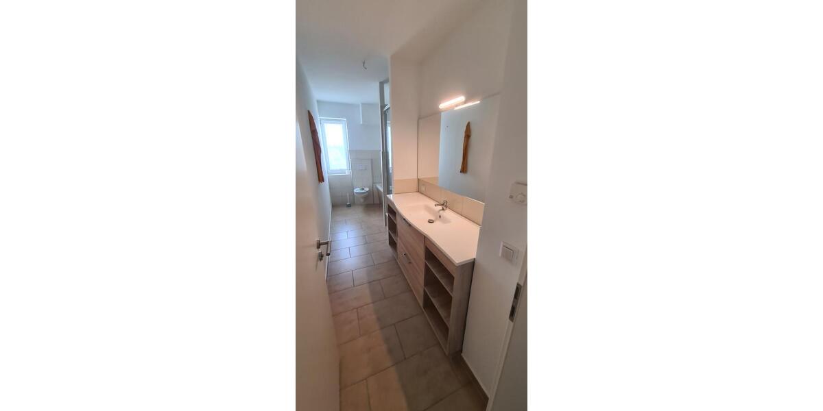 Etagenwohnung Leuna - 4 Zimmer, 106 m&sup2;, 800&euro; | Angebot:25959300