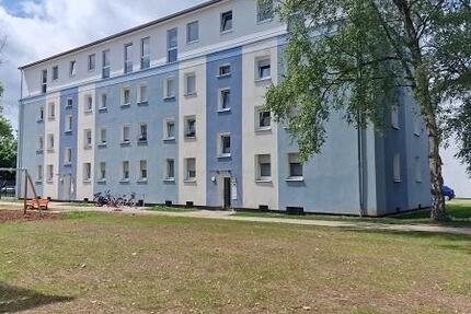 Miet mich - ansprechende 2-Zimmer-Wohnung mit Ausblick zimmer