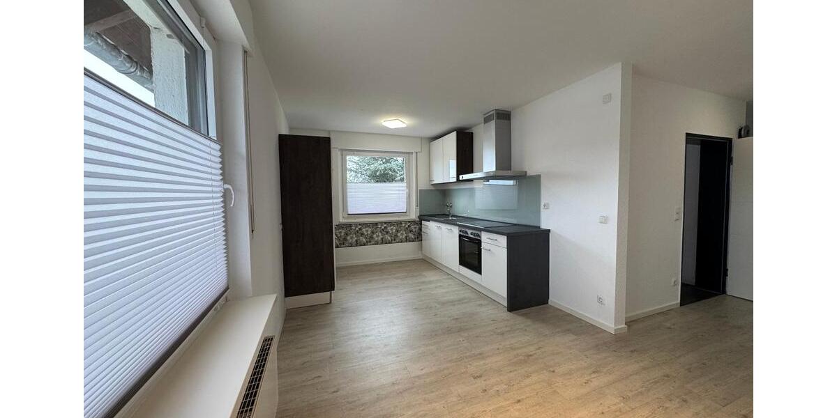 Mitarbeiterwohnung (90 qm) 1. OG – Wohnung & Arbeit kombiniert 3 zimmer