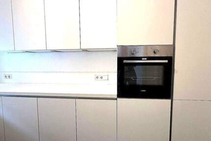 3-Zimmer-Wohnung im Erdgeschoss Ohne BalkonTerrasse mit Einbauküche und PKW-Stellplatz 3 zimmer