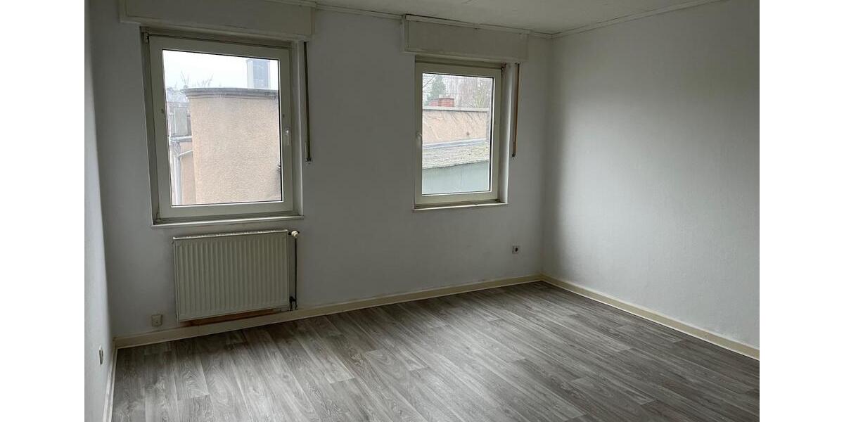 Zentral gelegene 1-Zimmerwohnung mit Wohnküche und Süd-Balkon 1 zimmer